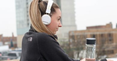 cuánta agua se debe beber al día